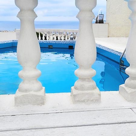 Room In Apartment - Beautiful And Spacious Room Near Cretan Sea Chersonissos Buitenkant foto