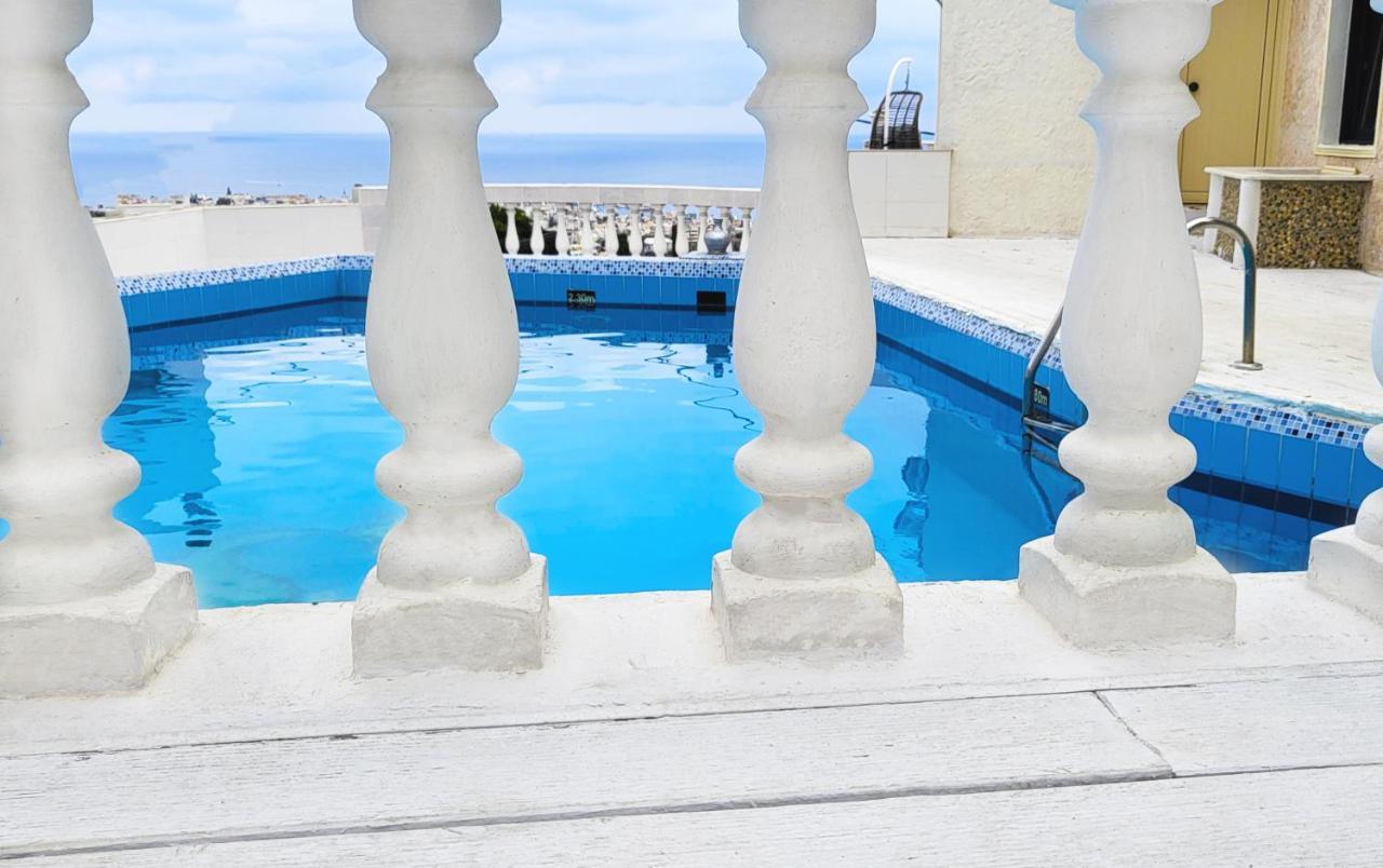 Room In Apartment - Beautiful And Spacious Room Near Cretan Sea Chersonissos Buitenkant foto